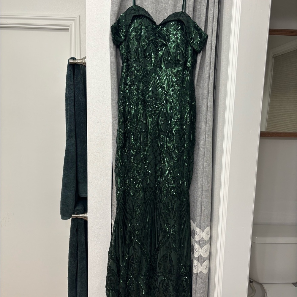 Sequin evening gown - Picture 4 of 4